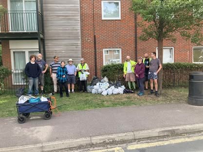 KCT volunteers with rubbish after Ian Mikardo pick